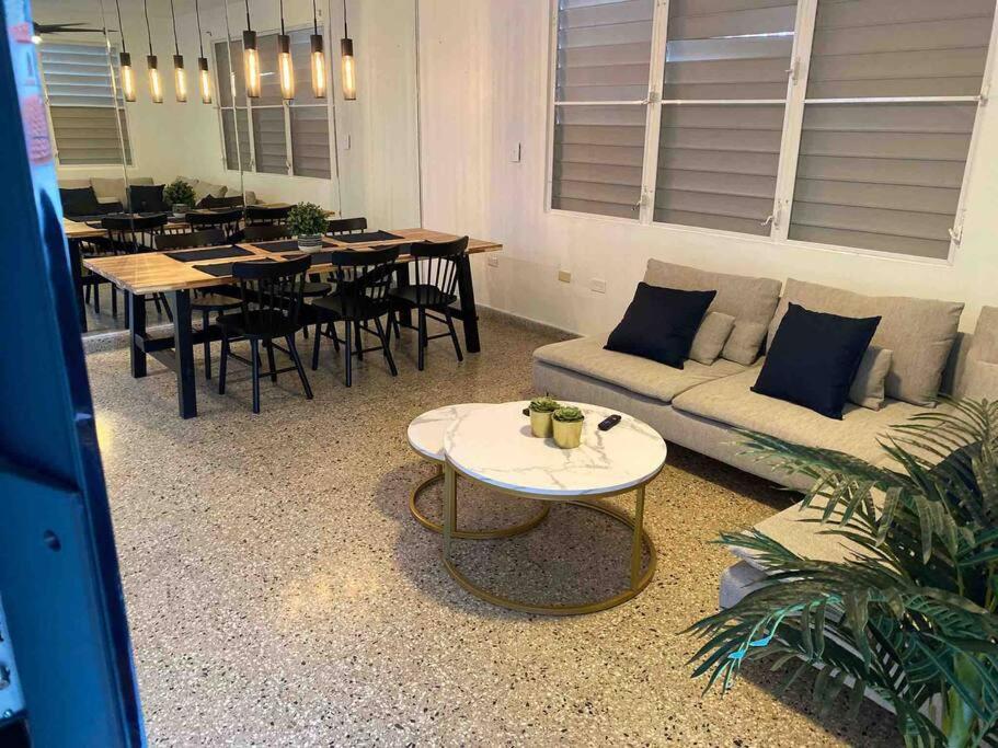 3 Bd By Airport El Yunque Walk To The Beach Σαν Χουάν Εξωτερικό φωτογραφία